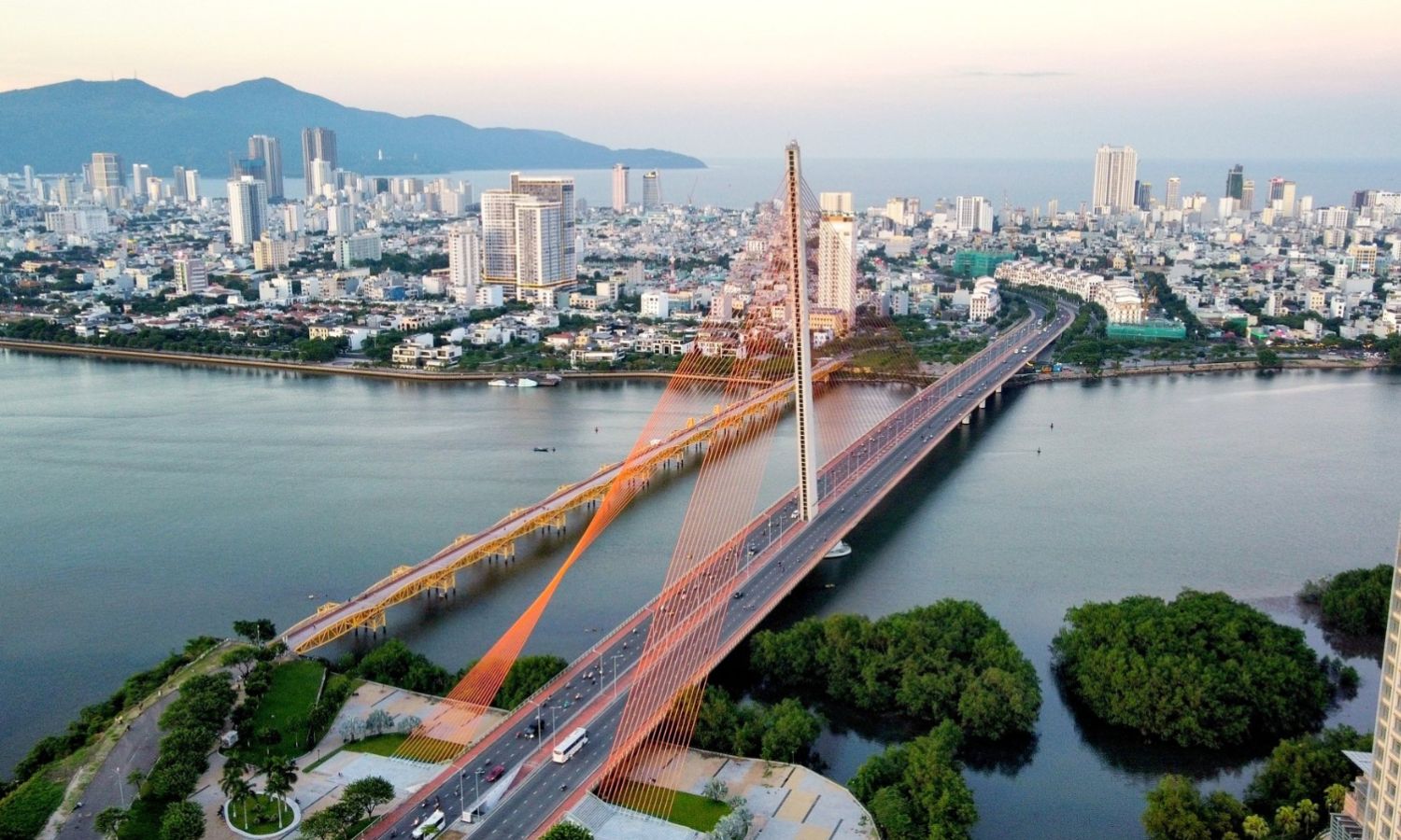 Thị trường sửa cửa kính Đà Nẵng nhộn nhịp, dịch vụ chạy đua với thời gian