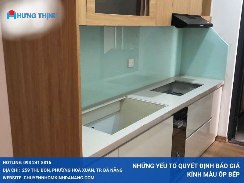 Những yếu tố quyết định báo giá kính màu ốp bếp
