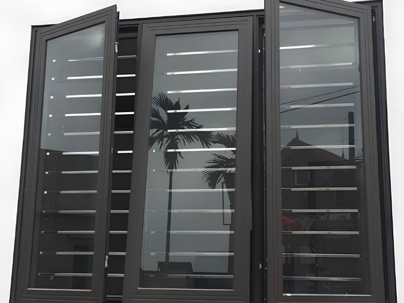Cửa sổ nhôm kính 3 cánh