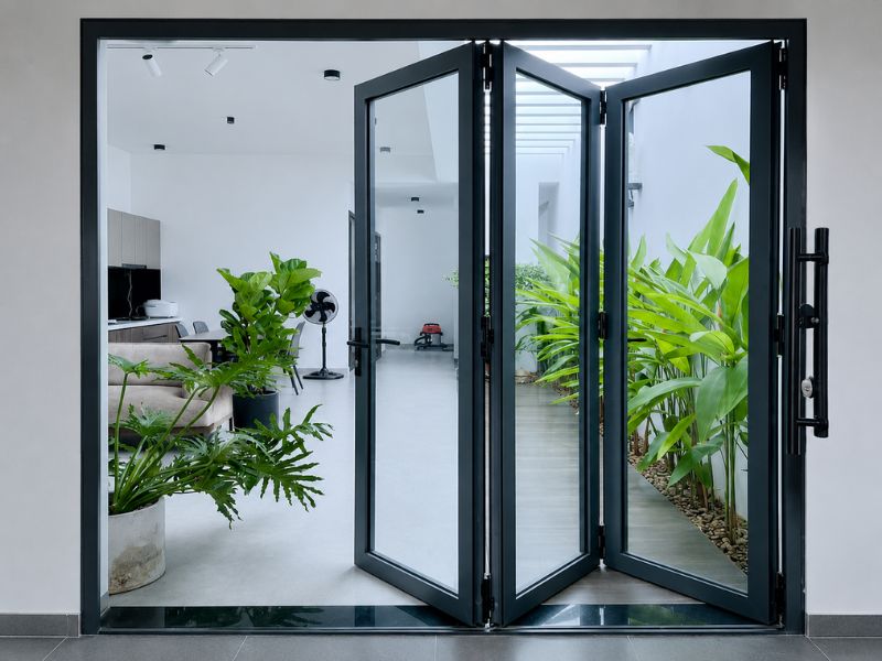 Mẫu cửa nhôm đẹp 3 cánh